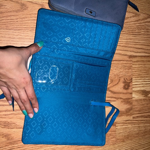 Wallets - Picture 4 of 5